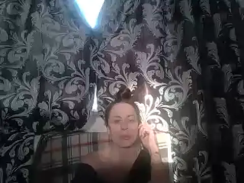 Snapshot of LindaStarS chatting on February 12, 2025, 2:10 pm LindaStarS online show from February 12, 2025, 2:10 pm