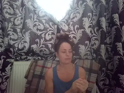 Snapshot of LindaStarS chatting on February 16, 2025, 7:48 am LindaStarS online show from February 16, 2025, 7:48 am