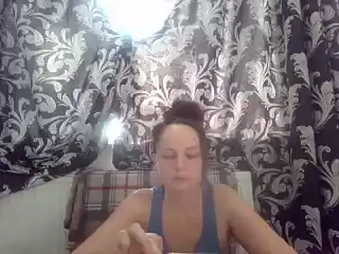 Snapshot of LindaStarS chatting on February 17, 2025, 11:34 am LindaStarS online show from February 17, 2025, 11:34 am