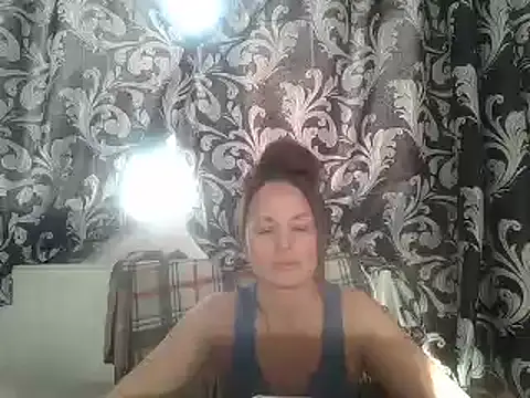 Snapshot of LindaStarS chatting on February 18, 2025, 1:55 pm LindaStarS online show from February 18, 2025, 1:55 pm