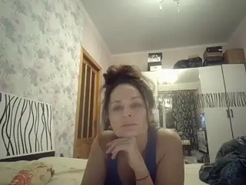 Snapshot of LindaStarS chatting on February 18, 2025, 4:59 pm LindaStarS online show from February 18, 2025, 4:59 pm