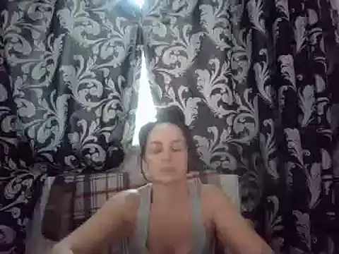 Snapshot of LindaStarS chatting on February 27, 2025, 6:18 am LindaStarS online show from February 27, 2025, 6:18 am