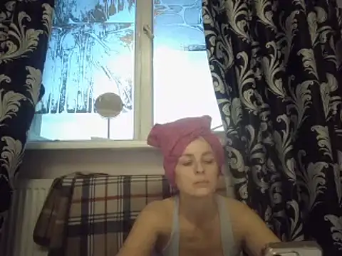 Snapshot of LindaStarS chatting on February 27, 2025, 3:59 pm LindaStarS online show from February 27, 2025, 3:59 pm