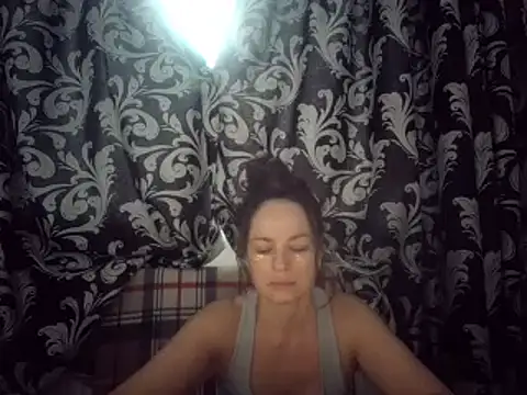 Snapshot of LindaStarS chatting on February 28, 2025, 5:59 am LindaStarS online show from February 28, 2025, 5:59 am