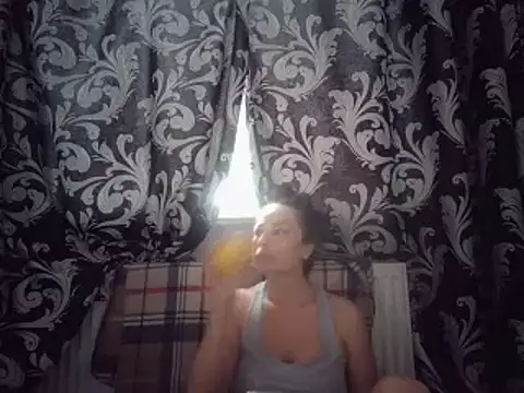 Snapshot of LindaStarS chatting on March 1, 2025, 6:24 am LindaStarS online show from March 1, 2025, 6:24 am