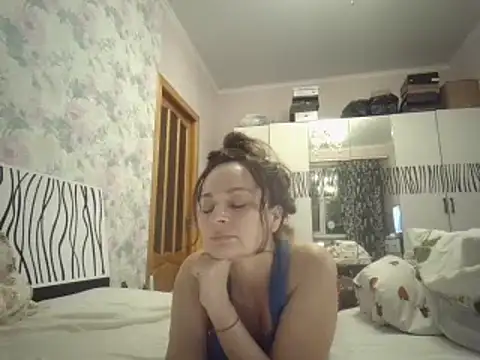 Snapshot of LindaStarS chatting on March 3, 2025, 8:21 pm LindaStarS online show from March 3, 2025, 8:21 pm