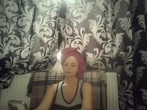 Snapshot of LindaStarS chatting on March 15, 2025, 10:35 am LindaStarS online show from March 15, 2025, 10:35 am