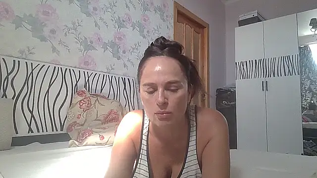 Snapshot of LindaStarS chatting on September 9, 2025, 11:32 am LindaStarS online show from September 9, 2025, 11:32 am