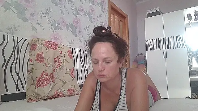 Snapshot of LindaStarS chatting on September 11, 2025, 1:33 pm LindaStarS online show from September 11, 2025, 1:33 pm