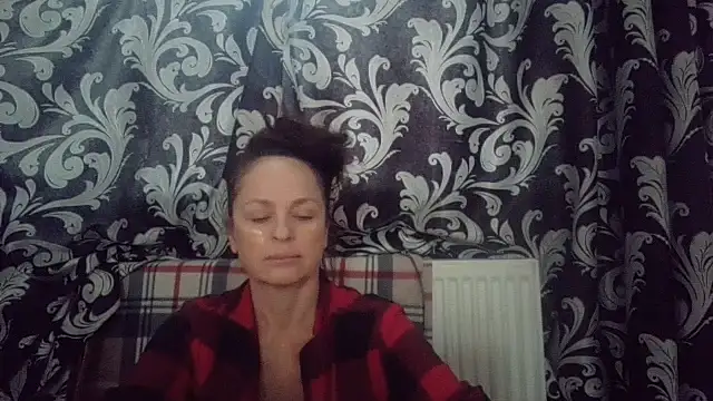 Snapshot of LindaStarS chatting on October 16, 2025, 5:52 am LindaStarS online show from October 16, 2025, 5:52 am