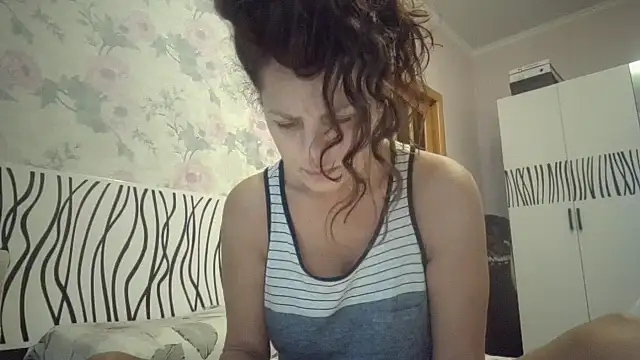 Snapshot of LindaStarS chatting on November 11, 2025, 5:18 am LindaStarS online show from November 11, 2025, 5:18 am