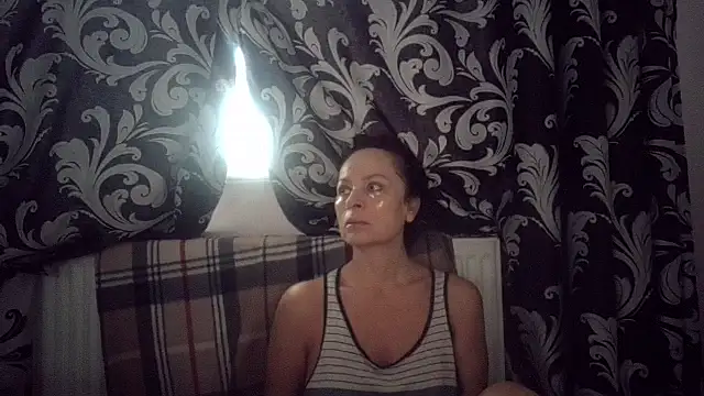 Snapshot of LindaStarS chatting on November 16, 2025, 6:08 am LindaStarS online show from November 16, 2025, 6:08 am