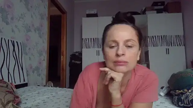 Snapshot of LindaStarS chatting on November 28, 2025, 12:41 pm LindaStarS online show from November 28, 2025, 12:41 pm