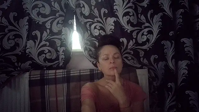 Snapshot of LindaStarS chatting on November 29, 2025, 6:05 am LindaStarS online show from November 29, 2025, 6:05 am