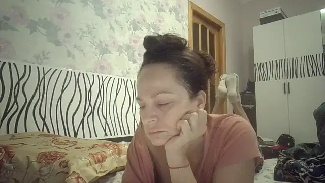 Snapshot of LindaStarS chatting on November 30, 2025, 8:02 pm LindaStarS online show from November 30, 2025, 8:02 pm