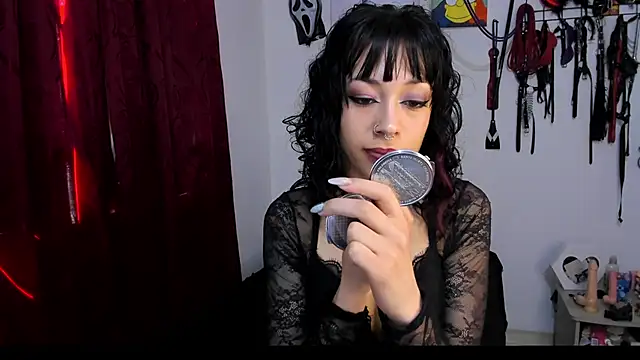 Snapshot of dungeongirls chatting on January 11, 2025, 7:05 pm dungeongirls online show from January 11, 2025, 7:05 pm