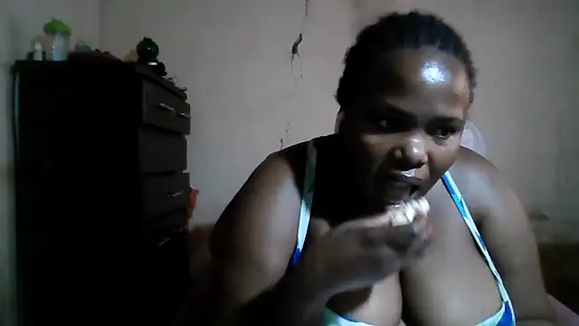 Snapshot of sexybigboobz chatting on September 17, 2025, 7:10 am sexybigboobz online show from September 17, 2025, 7:10 am