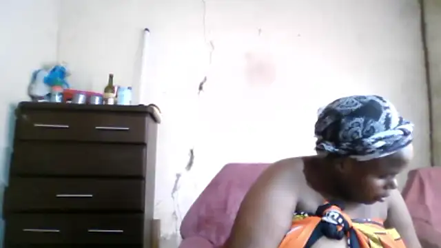 Snapshot of sexybigboobz chatting on November 14, 2025, 1:21 pm sexybigboobz online show from November 14, 2025, 1:21 pm