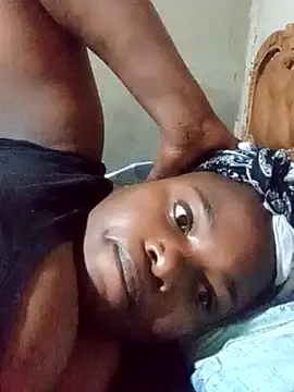 Snapshot of sexybigboobz chatting on November 17, 2025, 1:11 am sexybigboobz online show from November 17, 2025, 1:11 am