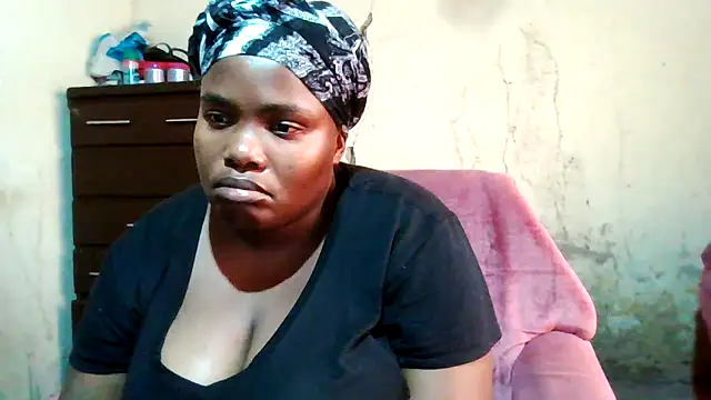 Snapshot of sexybigboobz chatting on November 17, 2025, 1:17 pm sexybigboobz online show from November 17, 2025, 1:17 pm