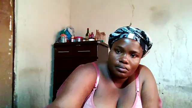 Snapshot of sexybigboobz chatting on December 4, 2025, 9:29 am sexybigboobz online show from December 4, 2025, 9:29 am