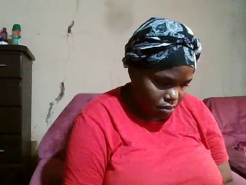 Snapshot of sexybigboobz chatting on December 14, 2025, 6:30 am sexybigboobz online show from December 14, 2025, 6:30 am