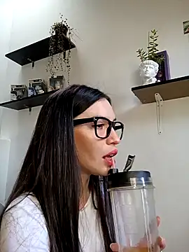 loveuu-bae online show from January 17, 2025, 9:06 pm