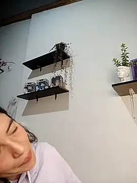 loveuu-bae online show from February 9, 2025, 12:49 am