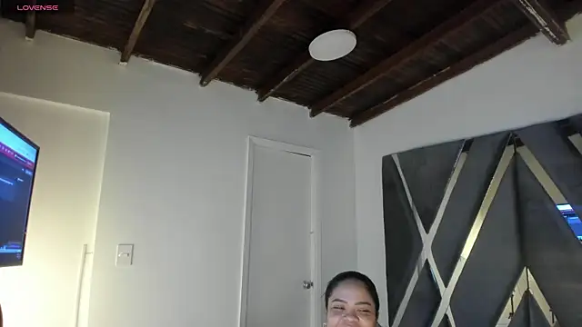 moonsweet1 online show from September 9, 2025, 5:56 pm