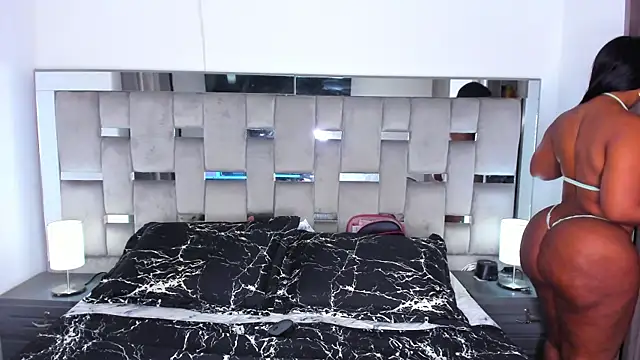 Cammiila online show from September 19, 2025, 10:38 am