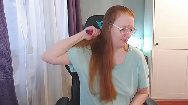 Lady Inari online show from November 6, 2025, 12:06 pm