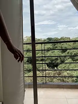 LINDA PATTY94 online show from November 2, 2025, 3:36 pm