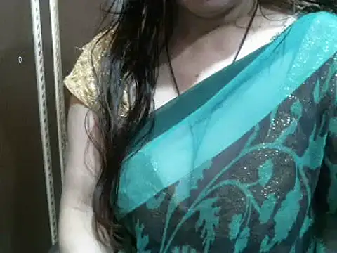 Snapshot of UrsMansi chatting on December 6, 2024, 7:12 pm UrsMansi online show from December 6, 2024, 7:12 pm