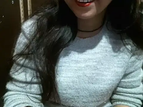 Snapshot of UrsMansi chatting on December 10, 2024, 5:28 am UrsMansi online show from December 10, 2024, 5:28 am