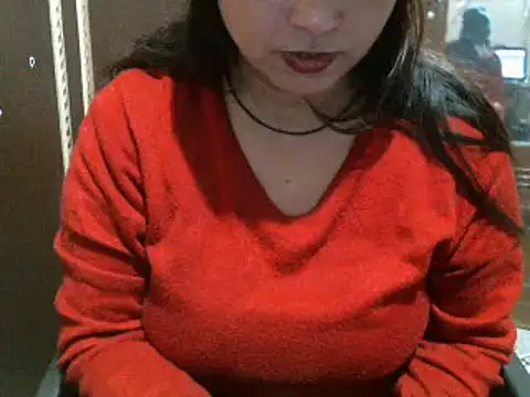 Snapshot of UrsMansi chatting on December 17, 2024, 6:35 am UrsMansi online show from December 17, 2024, 6:35 am