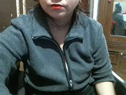 Snapshot of UrsMansi chatting on January 5, 2025, 4:14 am UrsMansi online show from January 5, 2025, 4:14 am