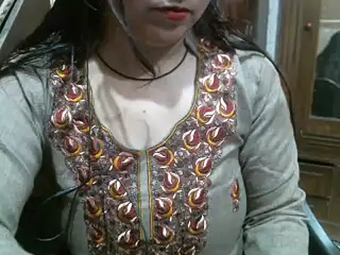 Snapshot of UrsMansi chatting on January 23, 2025, 5:56 am UrsMansi online show from January 23, 2025, 5:56 am