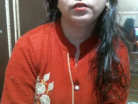 Snapshot of UrsMansi chatting on February 5, 2025, 4:27 am UrsMansi online show from February 5, 2025, 4:27 am