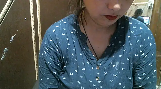 Snapshot of UrsMansi chatting on March 13, 2025, 1:32 am UrsMansi online show from March 13, 2025, 1:32 am