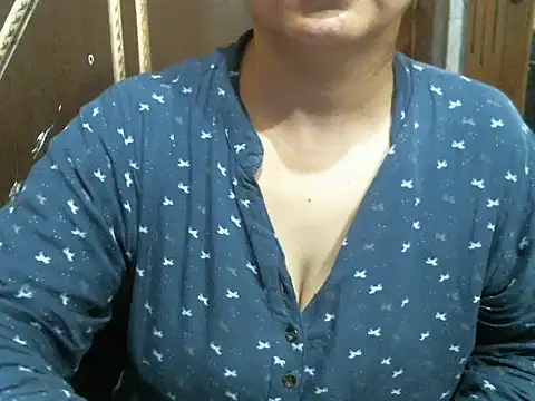 Snapshot of UrsMansi chatting on September 28, 2025, 8:58 pm UrsMansi online show from September 28, 2025, 8:58 pm