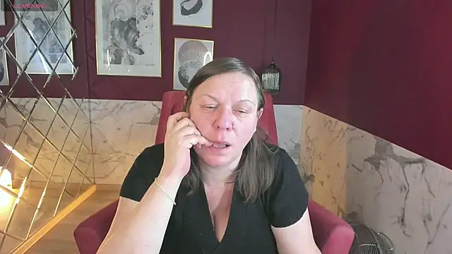 Snapshot of KellyPerfection chatting on November 9, 2025, 5:28 am KellyPerfection online show from November 9, 2025, 5:28 am