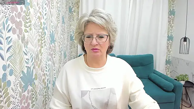 EvelynJoyful online show from March 10, 2025, 8:15 am