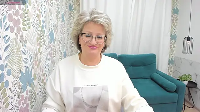 EvelynJoyful online show from March 10, 2025, 11:32 am