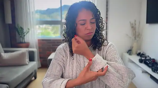 Snapshot of illaroom chatting on January 27, 2025, 6:41 pm illaroom online show from January 27, 2025, 6:41 pm