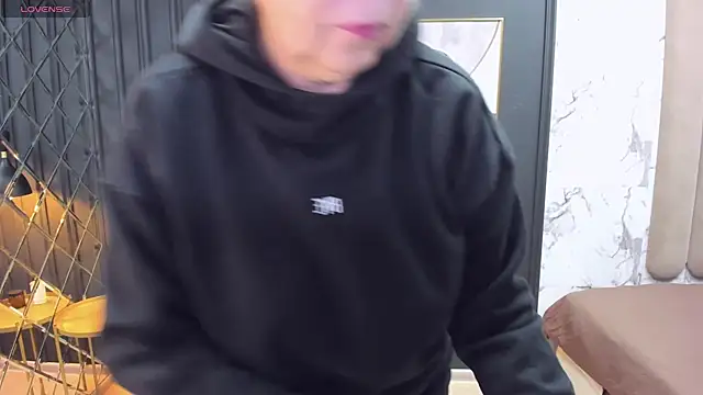 LindaPassionate online show from February 21, 2025, 5:24 am