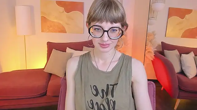 Snapshot of RubySoft chatting on October 22, 2025, 8:41 pm RubySoft online show from October 22, 2025, 8:41 pm