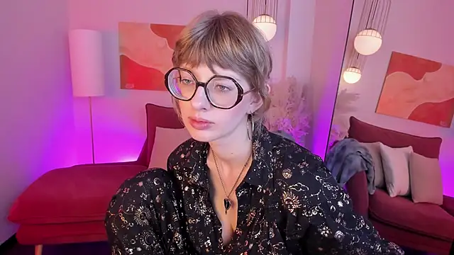 Snapshot of RubySoft chatting on November 7, 2025, 9:26 pm RubySoft online show from November 7, 2025, 9:26 pm