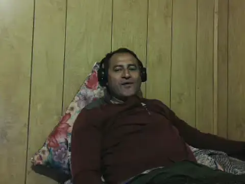 Snapshot of dantehot2020 chatting on December 26, 2024, 1:18 am dantehot2020 online show from December 26, 2024, 1:18 am
