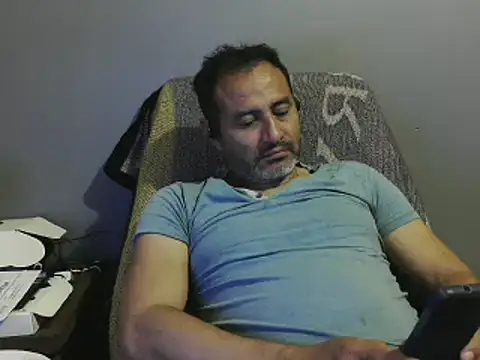 Snapshot of dantehot2020 chatting on January 7, 2025, 2:20 am dantehot2020 online show from January 7, 2025, 2:20 am