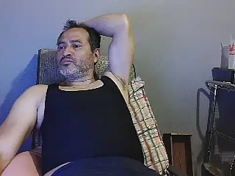 Snapshot of dantehot2020 chatting on January 24, 2025, 2:49 am dantehot2020 online show from January 24, 2025, 2:49 am